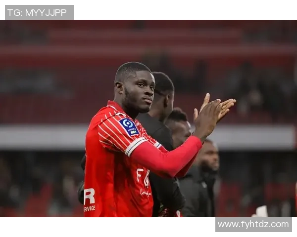 阿尔法-卡巴发布最新赛季球衣设计，引领足球时尚新潮流