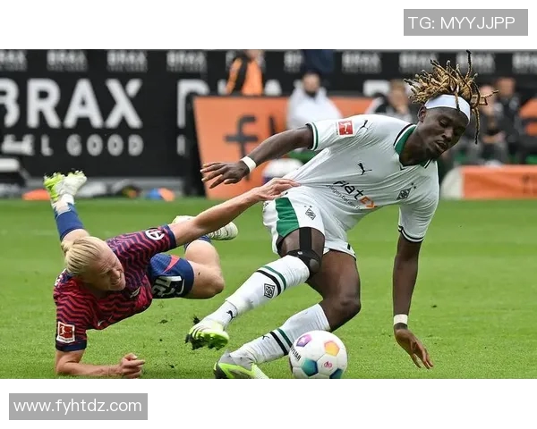 格拉德巴赫队强势夺取比赛胜利，展现出色实力和团队默契