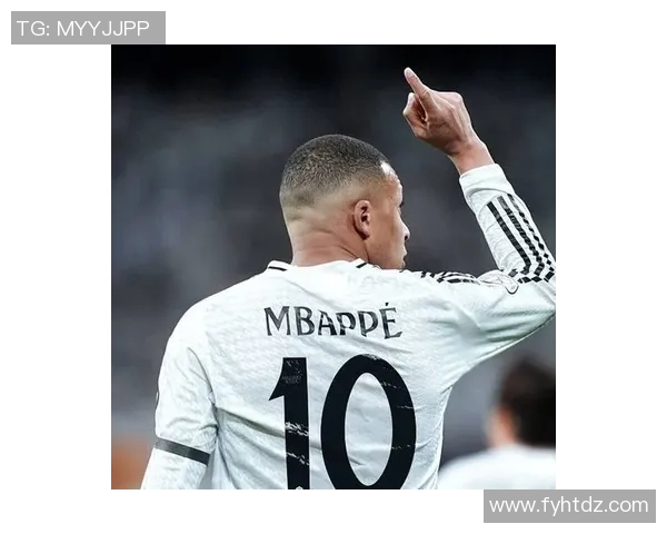 姆巴佩半场与西班牙球员交换球衣引热议：背后的故事与象征意义