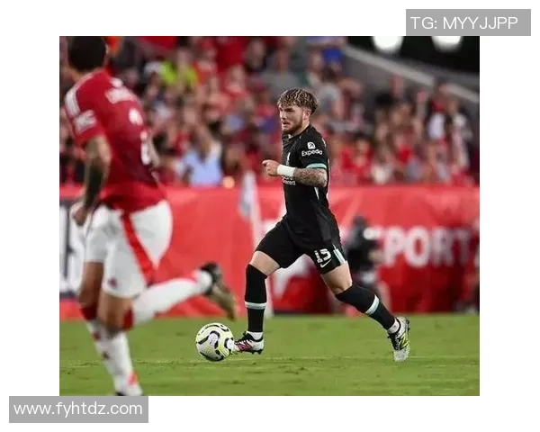 英超球队准备重启训练备战赛季，球迷们期待更多精彩表现