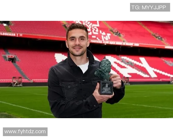 约翰-埃格伯努再获最佳防守球员称号 约翰-埃格伯努再获最佳防守球员称号